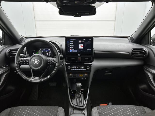 Toyota YARIS Cross 1.5 Hybrid 115 Dynamic Comfort Pack | BTW voertuig | Dealer onderhouden | Stoel+stuurverwarming | Dodehoek detectie | Parkeersensoren voor+achter | Navigatie | Apple CarPlay/Android Auto | Cruise Control Adaptive |
