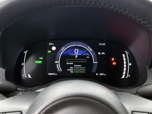 Toyota YARIS Cross 1.5 Hybrid 115 Dynamic Comfort Pack | BTW voertuig | Dealer onderhouden | Stoel+stuurverwarming | Dodehoek detectie | Parkeersensoren voor+achter | Navigatie | Apple CarPlay/Android Auto | Cruise Control Adaptive |