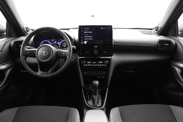 Toyota YARIS Cross 1.5 Hybrid 130 EXECUTIVE Nieuw Model 2026| Parkeersensoren V+A | Stoel + Stuurverwarming | Blind Spot | Head-up Display |