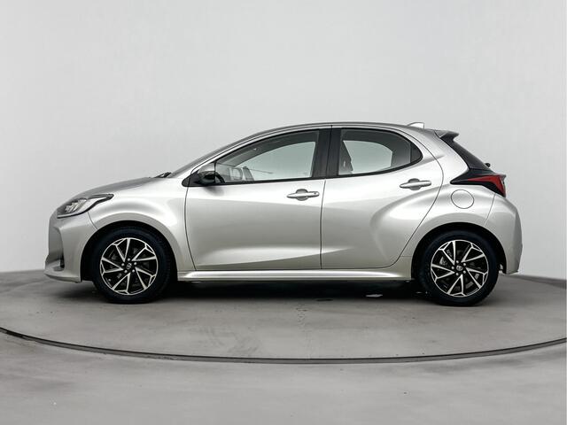 Toyota YARIS 1.5 Hybrid 115 First Edition | Parkeercamera | Apple Carplay-Android Auto | Cruise Control Adaptief | ***