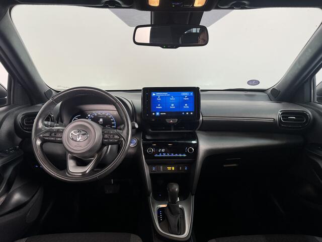 Toyota YARIS Cross 1.5 Hybrid Dynamic Limited | Parkeersensoren voor - en achter | Dodehoek detectie | Apple Carplay |