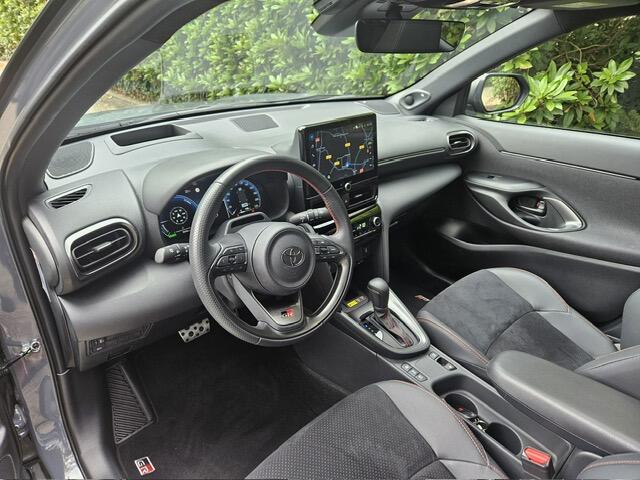 Toyota YARIS Cross 1.5 Hybrid 130 GR SPORT Pano/Trekhaak/NL-auto