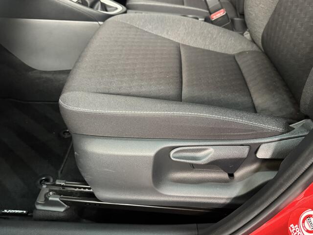 Toyota YARIS 1.5 VVT-i Active | Zeer lage KM-stand | Trekgewicht geremd 850 KG |