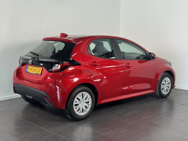 Toyota YARIS 1.5 VVT-i Active | Zeer lage KM-stand | Trekgewicht geremd 850 KG |