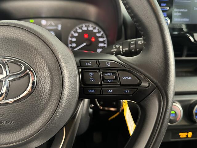 Toyota YARIS 1.5 VVT-i Active | Zeer lage KM-stand | Trekgewicht geremd 850 KG |