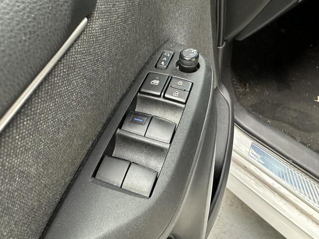 Toyota YARIS 1.5 Hybrid Dynamic