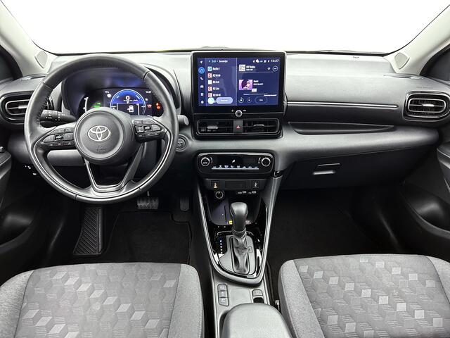 Toyota YARIS 1.5 Hybrid 115 Dynamic Comfort Pack | BTW voertuig | Dealer onderhouden | Stoel+Stuurverwarming | Dodehoek detectie | Parkeersensoren voor+achter | Climate Control | Cruise Control Adaptive | Navigatie | Apple CarPlay/Android