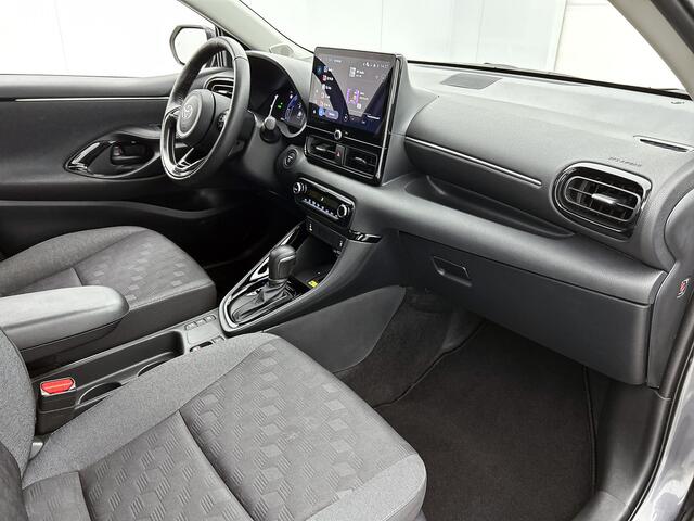 Toyota YARIS 1.5 Hybrid 115 Dynamic Comfort Pack | BTW voertuig | Dealer onderhouden | Stoel+Stuurverwarming | Dodehoek detectie | Parkeersensoren voor+achter | Climate Control | Cruise Control Adaptive | Navigatie | Apple CarPlay/Android