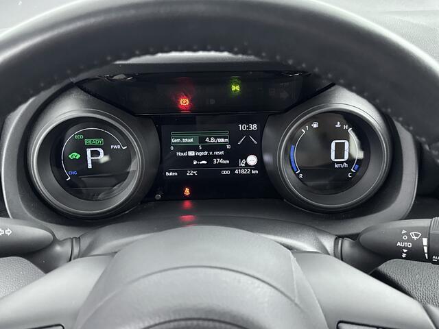 Toyota YARIS 1.5 Hybrid Dynamic | Navigatie | Parkeercamera | Lichtmetalen velgen |