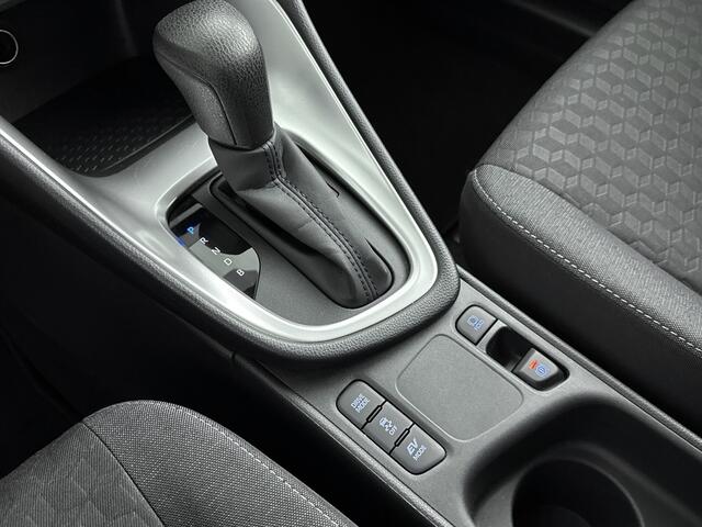 Toyota YARIS 1.5 Hybrid Dynamic | Navigatie | Parkeercamera | Lichtmetalen velgen |