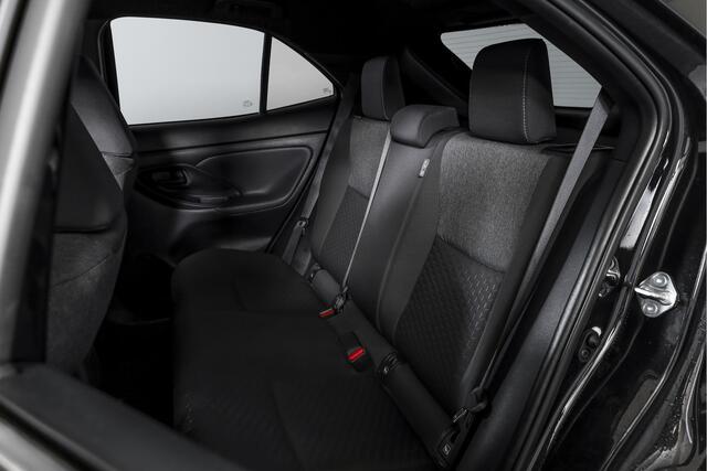 Toyota YARIS Cross 1.5 Hybrid 115 Dynamic | Dig.Cockpit | Adapt.Cruise | Stoel-+stuurverwarming | Camera | PDC | NAV+App.Connect | Auto.Airco | LM 17" | 5875