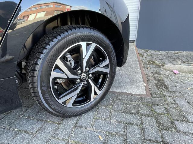 Toyota YARIS 1.5 Hybrid TeamNL , All Season Banden, 8.500 km