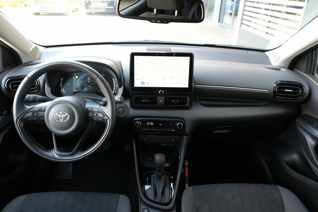 Toyota YARIS 1.5 Hybrid 115 Dynamic Automaat | Comfort pack | Buitenspiegels automatisch inklapbaar | Stoelen, stoelverwarming voorstoelen | Stuurwiel, met stuurwielverwarming | Blind Spot Monitor (BSM); dodehoekd