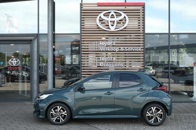 Toyota YARIS 1.5 Hybrid 115 Dynamic Automaat | Comfort pack | Buitenspiegels automatisch inklapbaar | Stoelen, stoelverwarming voorstoelen | Stuurwiel, met stuurwielverwarming | Blind Spot Monitor (BSM); dodehoekd