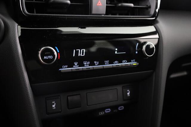 Toyota YARIS Cross 1.5 Hybrid 130 First Edition *NIEUW* | Direct leverbaar! | Metaallak | Inuilpremie | *