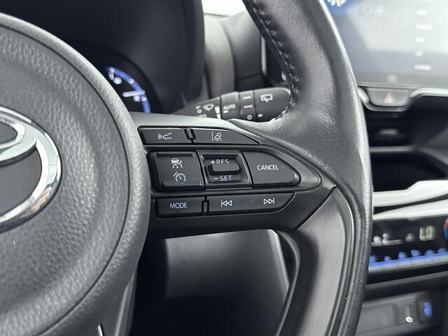 Toyota YARIS Cross 1.5 Hybrid Executive | Voorruit-Stuur-Stoelverwarming | Pano | JBL | Parkeersensoren V+A |