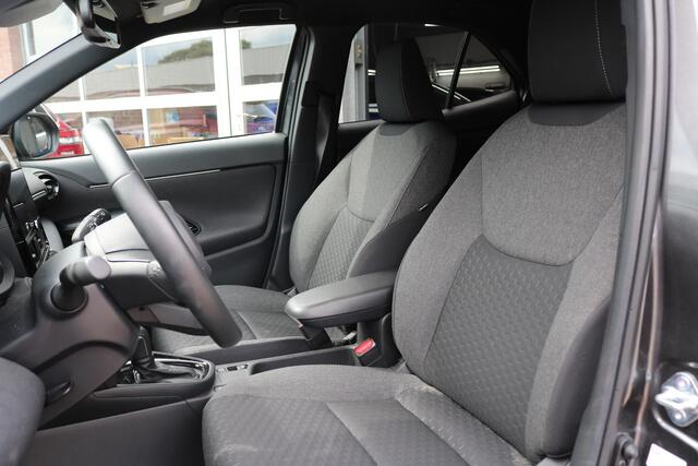 Toyota YARIS Cross 1.5 Hybrid 115 Dynamic | Comfort Pack | BSM | Apple Carplay & Android Auto | Parkeersensoren voor & Achter | Stuur & Stoel verwarming |