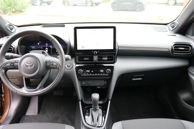 Toyota YARIS Cross 1.5 Hybrid 130 Executive JBL Audio, Elektrische achterklep , Luxe stoelen, Blind spot,