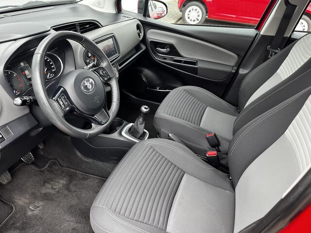 Toyota YARIS 1.0 VVT-i Connect NL Auto Airco Apple carplay Android auto Dealer onderhouden