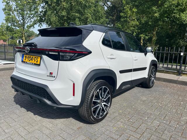 Toyota YARIS Cross 1.5 Hybrid GR Sport | Pano | 4Seasons | Camera | PDC | ACC | Navi