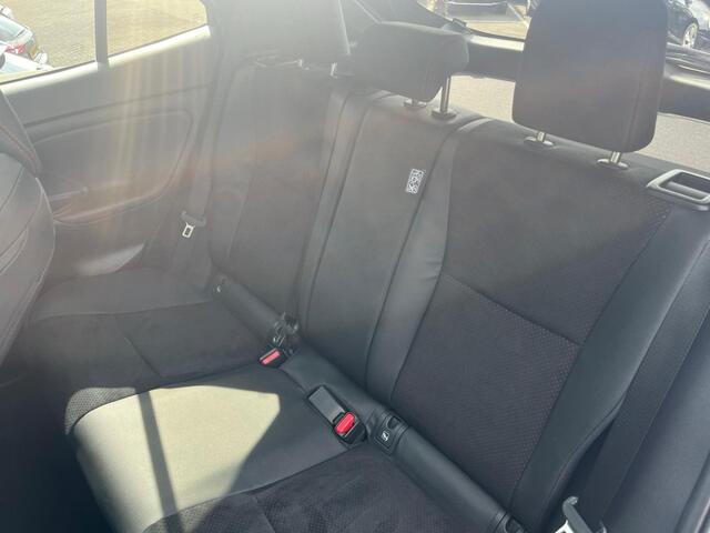 Toyota YARIS Cross 1.5 Hybrid GR Sport | Pano | 4Seasons | Camera | PDC | ACC | Navi