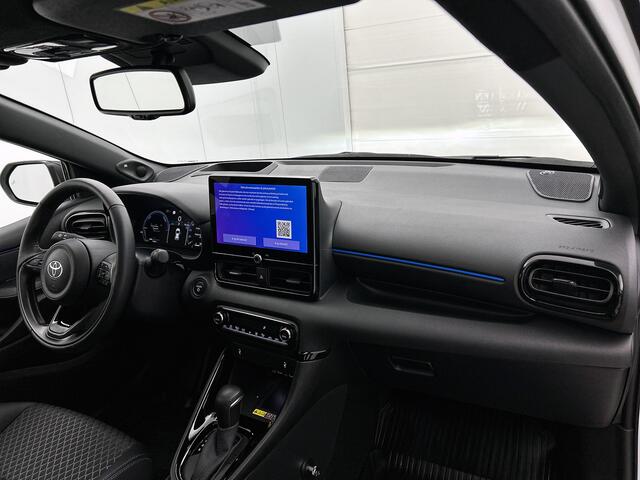 Toyota YARIS 1.5 Hybrid 130 Launch Edition | Panoramadak | JBL | Head-Up Display | Dodehoek detectie | Parkeersensoren voor+achter | Stoel+stuurverwarming | Draadloze telefoonlader | Navigatie | Apple CarPlay/Android Auto |
