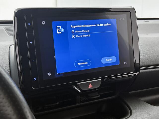 Toyota YARIS 1.5 Hybrid GR Sport | Head-Up Display | Stoel+Stuurverwarming | Dodehoek detectie | Parkeersensoren voor+achter | Navigatie | Apple CarPlay/Android Auto | Cruise Control Adaptive |