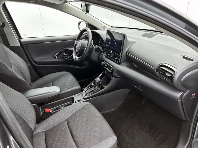 Toyota YARIS 1.5 Hybrid 115 Dynamic Comfort Pack | BTW voertuig | dodehoek detectie | Stoel+stuurverwarming | Apple CarPlay/Android Auto | Climate Control | Cruise Control Adaptive | Achteruitrijcamera | Parkeersensoren voor+achter |
