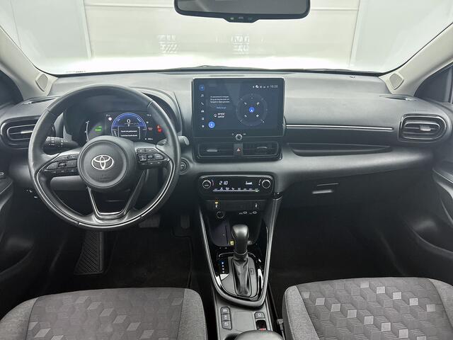 Toyota YARIS 1.5 Hybrid 115 Dynamic Comfort Pack | BTW voertuig | dodehoek detectie | Stoel+stuurverwarming | Apple CarPlay/Android Auto | Climate Control | Cruise Control Adaptive | Achteruitrijcamera | Parkeersensoren voor+achter |