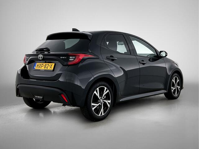 Toyota YARIS 1.5 Hybrid 115 Dynamic Comfort Pack | BTW voertuig | dodehoek detectie | Stoel+stuurverwarming | Apple CarPlay/Android Auto | Climate Control | Cruise Control Adaptive | Achteruitrijcamera | Parkeersensoren voor+achter |