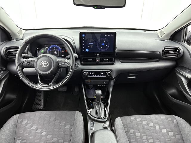 Toyota YARIS 1.5 Hybrid 115 Dynamic Comfort Pack | BTW voertuig | dodehoek detectie | Stoel+stuurverwarming | Apple CarPlay/Android Auto | Climate Control | Cruise Control Adaptive | Achteruitrijcamera | Parkeersensoren voor+achter |