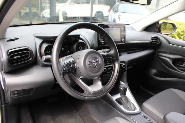 Toyota YARIS 1.5 Hybrid Dynamic | Rijklaar | Afn. Trekhaak | Apple/Android | Navi | DAB+ | Keyless | Allseason banden
