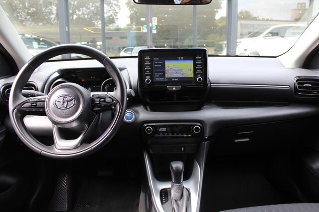 Toyota YARIS 1.5 Hybrid Dynamic | Rijklaar | Afn. Trekhaak | Apple/Android | Navi | DAB+ | Keyless | Allseason banden