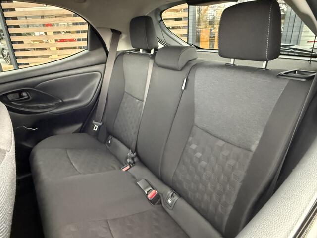 Toyota YARIS 1.5 Hybrid 115 Dynamic Limited | Stuur en Stoelverwarming