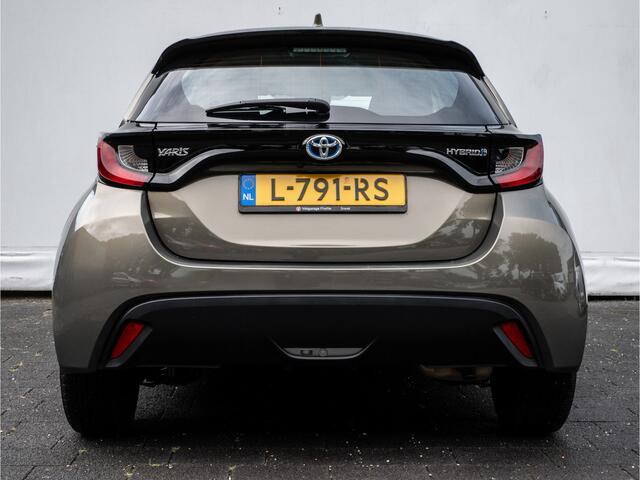 Toyota YARIS 1.5 Hybrid Active Nieuw model!/ Carplay/ Dab/ Camera/ Navigatie Apps/ Climate control/ Keyless/ Cruise control