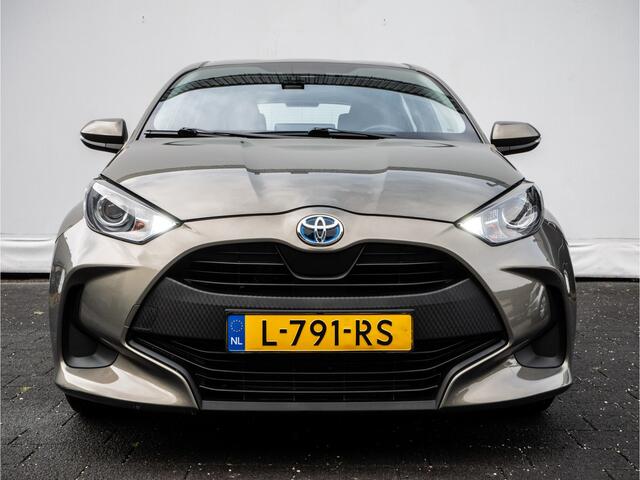 Toyota YARIS 1.5 Hybrid Active Nieuw model!/ Carplay/ Dab/ Camera/ Navigatie Apps/ Climate control/ Keyless/ Cruise control