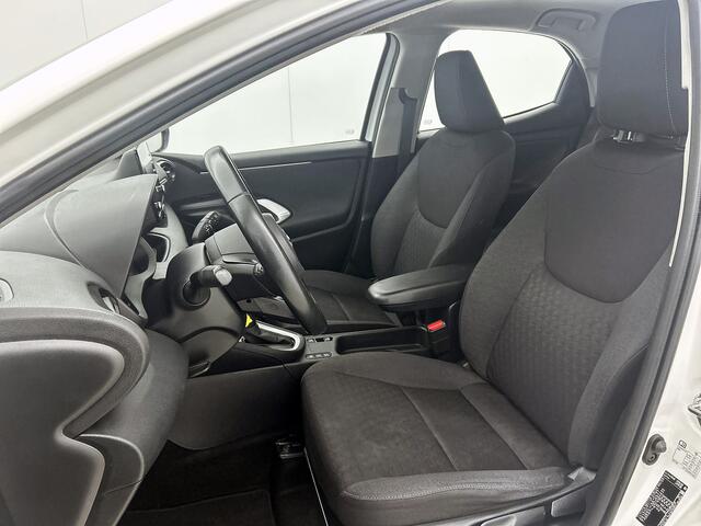 Toyota YARIS 1.5 Hybrid Active | Navigatie | Stoelverwarming | Licht Metalen Velgen | **