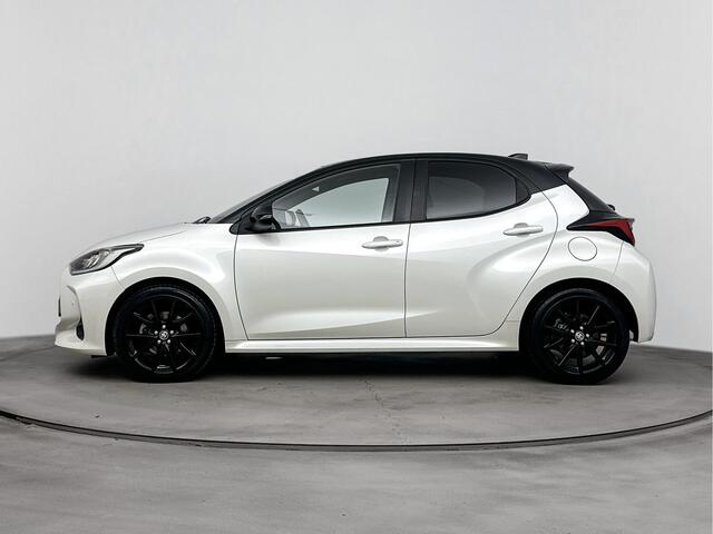 Toyota YARIS 1.5 Hybrid Executive | Parkeersensoren V+A | Blindspot | Stoelverwarming |