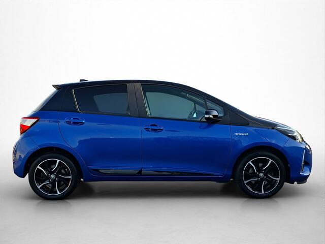 Toyota YARIS 1.5 Hybrid Bi-Tone | Dealer onderhouden | Stoelverwarming | Navigatie | Elektrisch verstel/inklapbare buitenspiegels | Cruise Control | Climate Control |