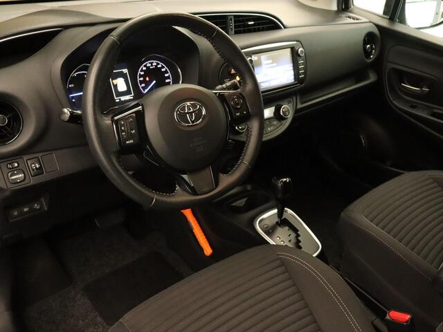 Toyota YARIS 1.5 Hybrid Active - MULTIMEDIA VOORBEREIDING - BLUETOOTH - CLIAMTE CONTROL - ELEKTRISCHE RAMEN VOOR