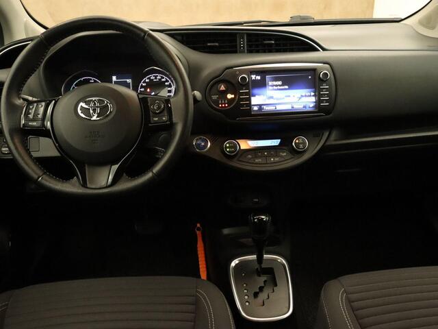 Toyota YARIS 1.5 Hybrid Active - MULTIMEDIA VOORBEREIDING - BLUETOOTH - CLIAMTE CONTROL - ELEKTRISCHE RAMEN VOOR