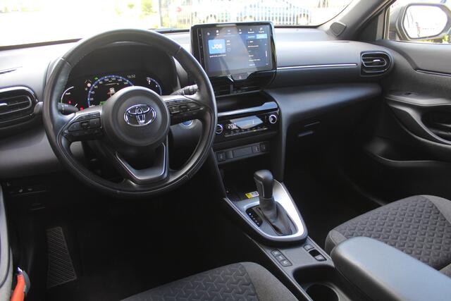 Toyota YARIS Cross 1.5 Hybrid First Edition | Rijklaar | Trekhaak | Stoel-/Stuurverwarming | Navi | Camera | Dealer onderh. | Keyless | All-season