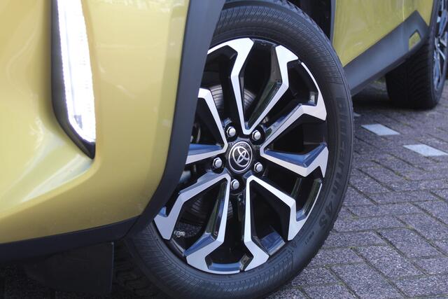 Toyota YARIS Cross 1.5 Hybrid First Edition | Rijklaar | Trekhaak | Stoel-/Stuurverwarming | Navi | Camera | Dealer onderh. | Keyless | All-season