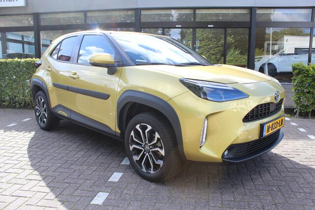 Toyota YARIS Cross 1.5 Hybrid First Edition | Rijklaar | Trekhaak | Stoel-/Stuurverwarming | Navi | Camera | Dealer onderh. | Keyless | All-season