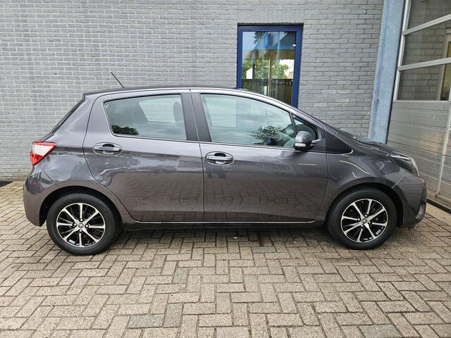 Toyota YARIS 1.0 VVT-i Connect Inclusief Afleveringskosten