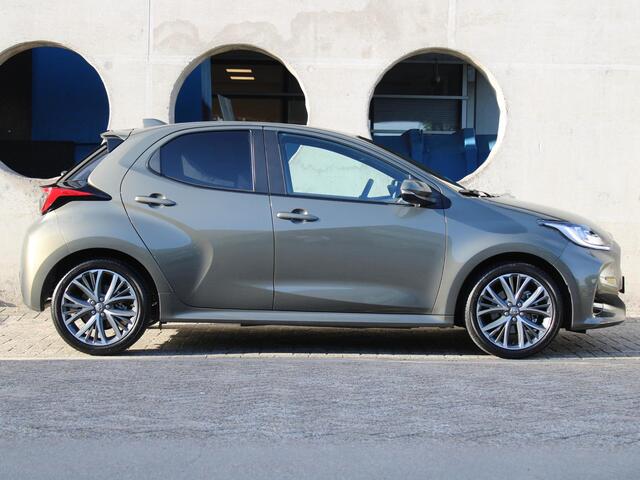 Toyota YARIS 1.5 Hybrid 130 Executive | KEYLESS ENTRY | STOELVERWARMING | APPLE CARPLAY |