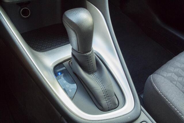 Toyota YARIS 1.5 Hybrid 10j Garantie