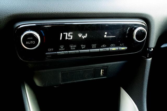Toyota YARIS 1.5 Hybrid 10j Garantie