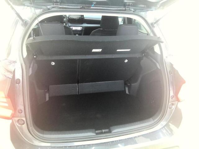 Toyota YARIS 1.5 Hybrid Style Navigatiesysteem | Stoelverwarming | Licht matealen velgen | Als nieuw !!!