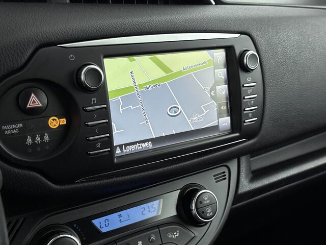 Toyota YARIS 1.5 Hybrid Dynamic Bi-Tone | Navigatie | Fietsendragerbeugel | Achteruitrijcamera | Climate Control | Cruise Control | Keyless entry/Start |